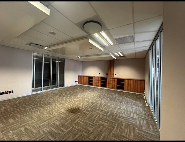 493M² OFFICE TO LET IN HIGHVELD